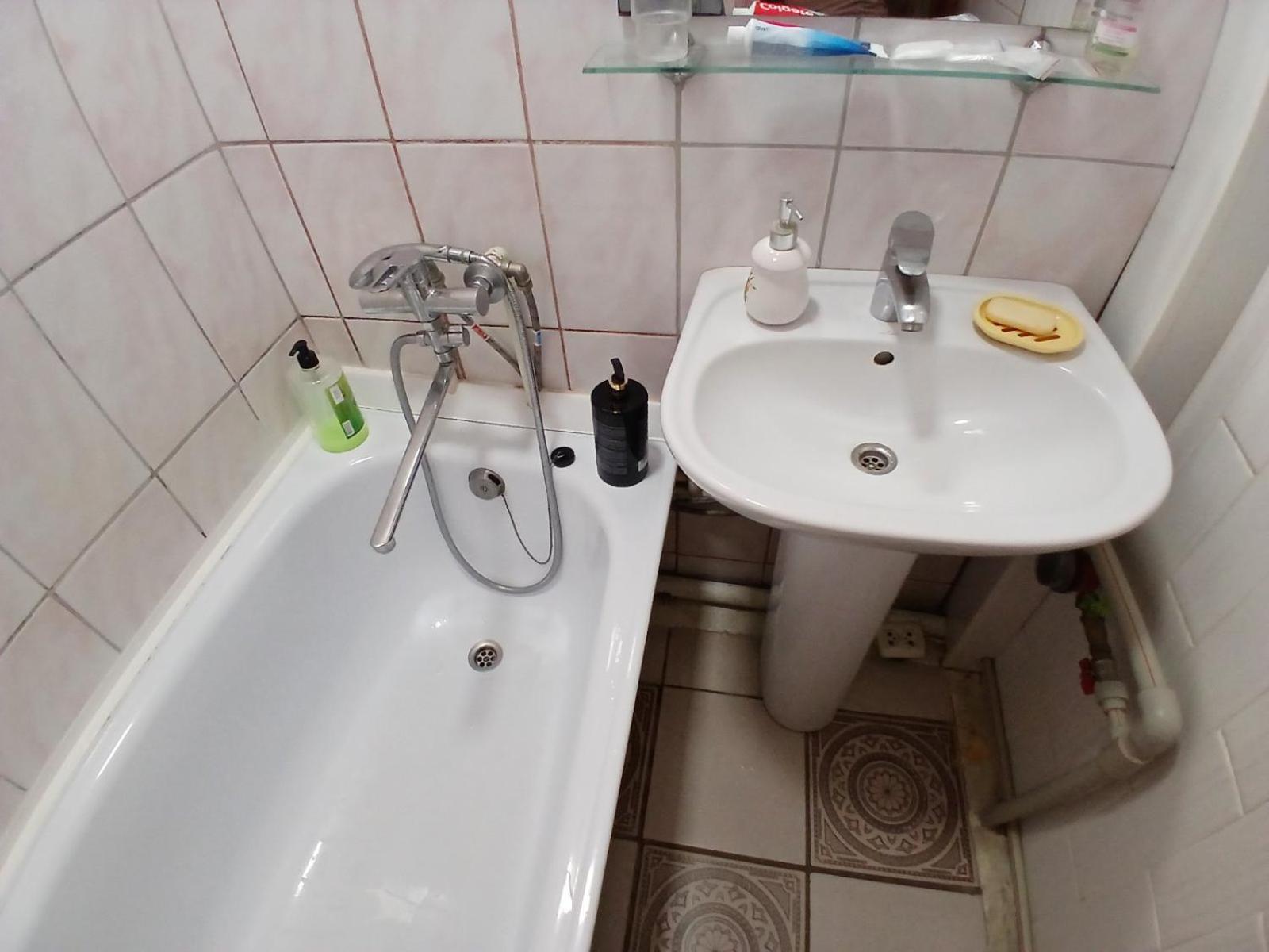 Квартира Біля Залізничного Вокзалу Vinnytsja Buitenkant foto